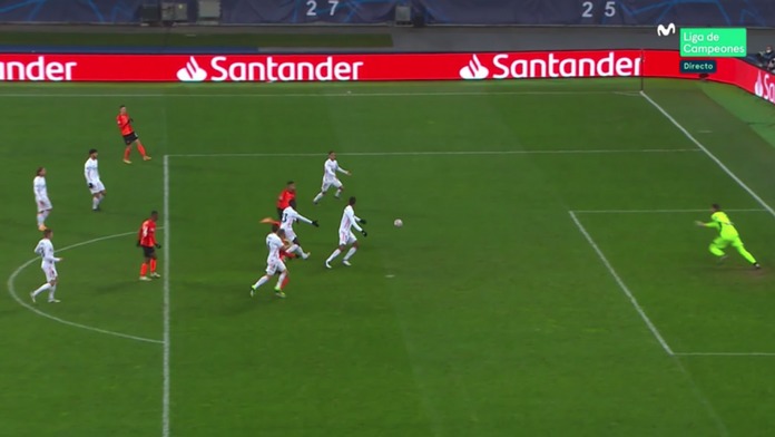 dentinho–jugador-del-shakhtar-donetsk–marcando-ante-el-real-madrid-en-la-champions-2020-21–captura-movistar+laliga