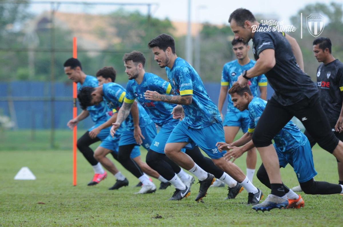 Latihan Pra-Musim