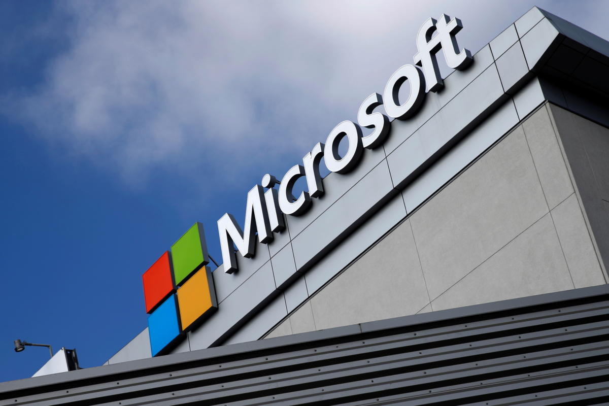 FILE PHOTO: A Microsoft logo is seen a day after Microsoft Corp’s (MSFT.O) $26.2 billion purchase of LinkedIn Corp (LNKD.N), in Los Angeles