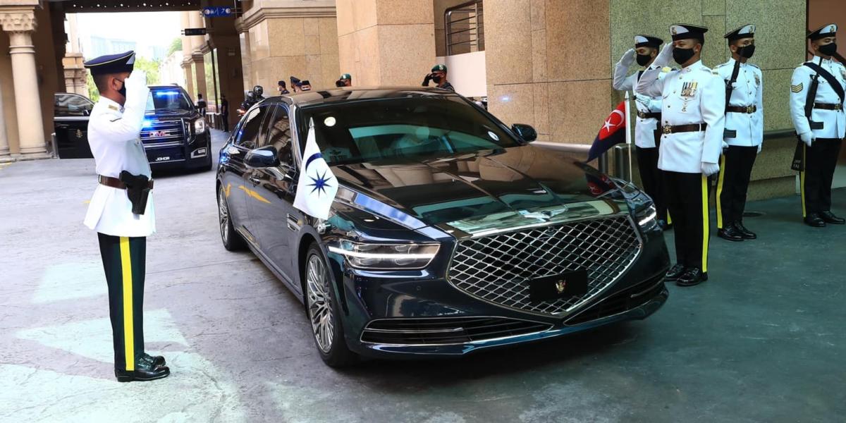 vocket-sultan-johor-kereta-baharu-genesis-g90-header