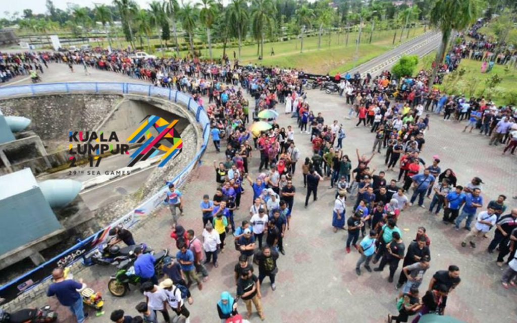 beratur beli tiket