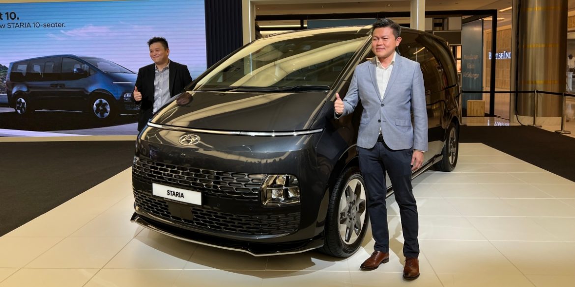 Hyundai Staria 10-Seater