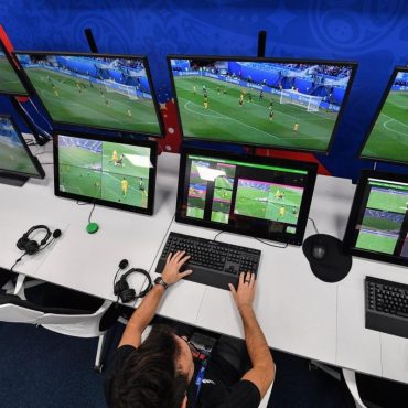 VAR