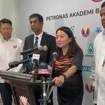 Menteri badminton