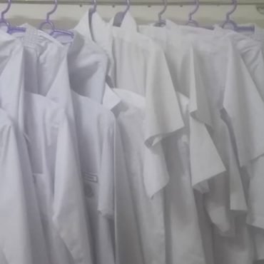 cara putihkan baju putih