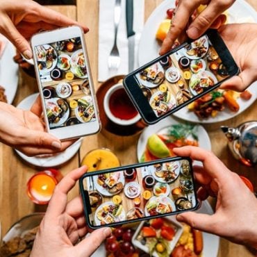 MUAT NAIK GAMBAR MAKANAN