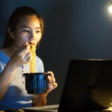 kesan makan lewat malam