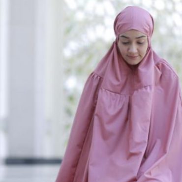 Solat Tanpa Pakaian Dalam