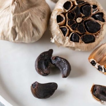KHASIAT BLACK GARLIC