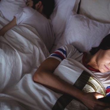 BERCINTA DENGAN SUAMI ORANG