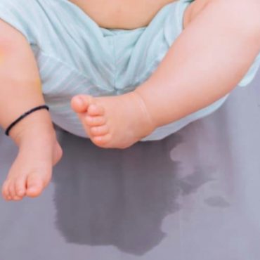 air kencing bayi