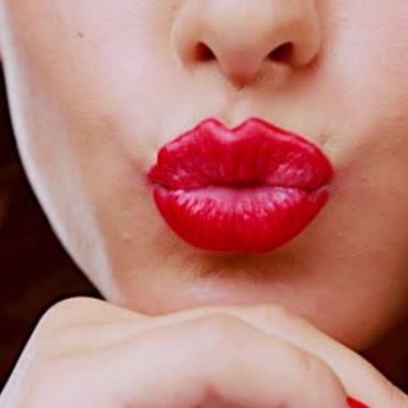 ciuman bibir