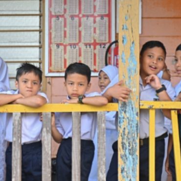 baju seragam sekolah