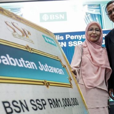 Seorang guru jadi 'jutawan segera' selepas menang RM1 juta daripada BSN SSP