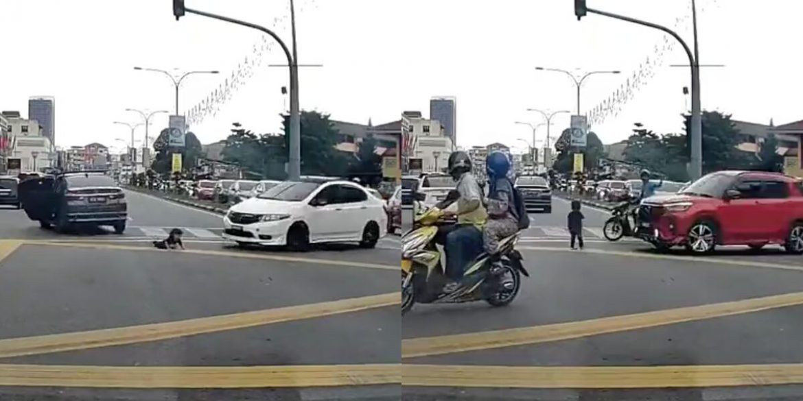 Seorang kanak-kanak kena langgar kenderaan dua kali selepas terkeluar daripada kereta.