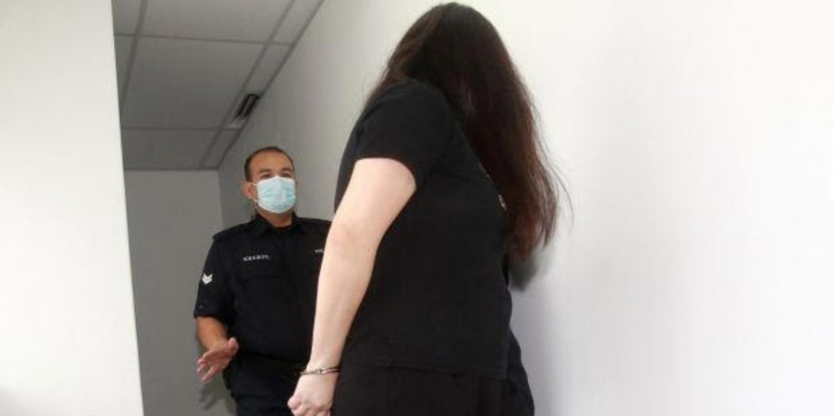 Wanita berpangkat 'Datuk' didakwa curi jam tangan mewah suami bernilai ratusan ribu ringgit
