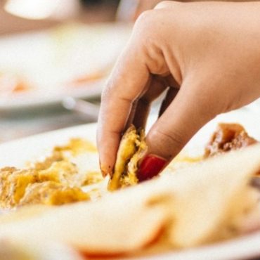 KEDAI MAKAN GUNA PELARIS