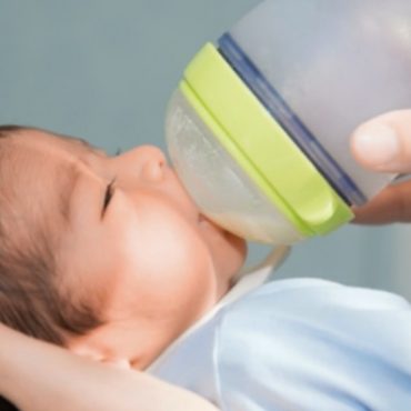 bayi tersedak susu