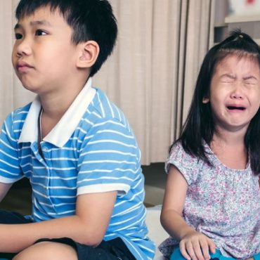 ANAK SUKA BERGADUH