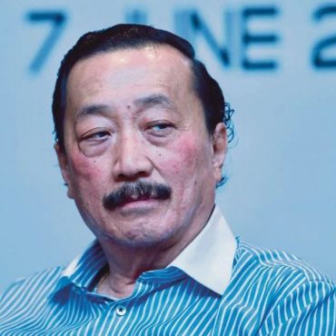 'Ia Merugikan Rakyat Tempatan' – Vincent Tan Merayu Hentikan Boikot Starbucks Malaysia