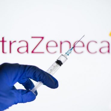 AstraZeneca Mengaku Di Mahkamah Vaksin COVID Miliknya Beri Kesan Sampingan