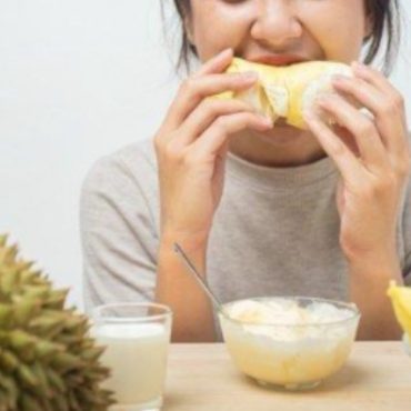 makan durian