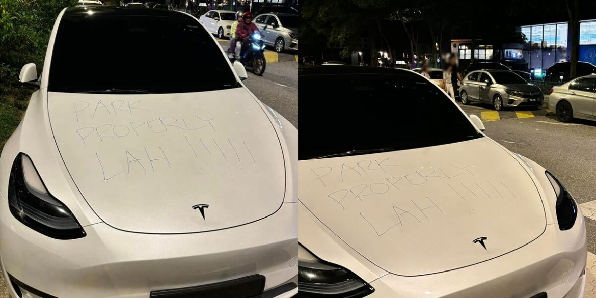 Parkir Kereta Tepi Jalan, Netizen Puas Hati Tesla Kena Conteng