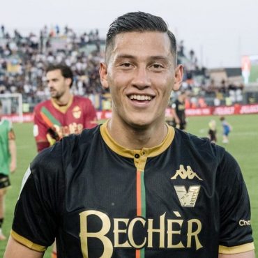 Jay Idzes