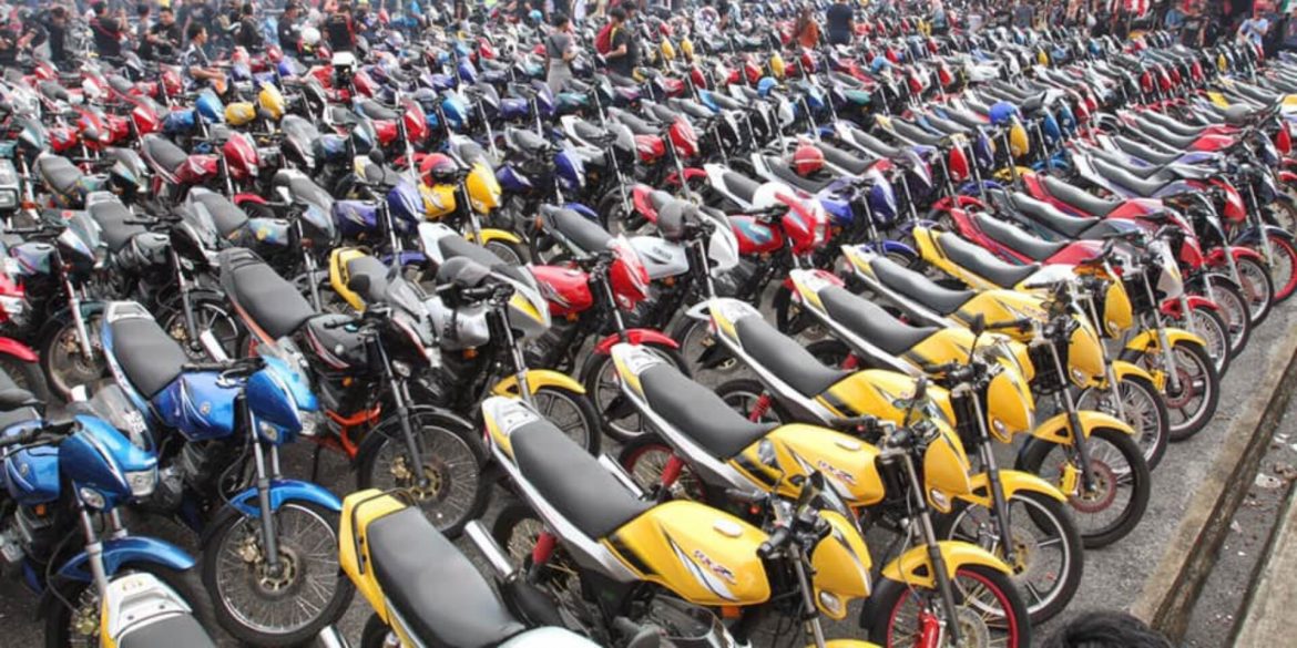 Polis Banyakkan Sekatan Jalan Raya Sepanjang RX-Z Members 6.0