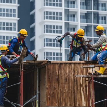Pekerja Asing Juga Dapat Gaji Minimum RM1,700