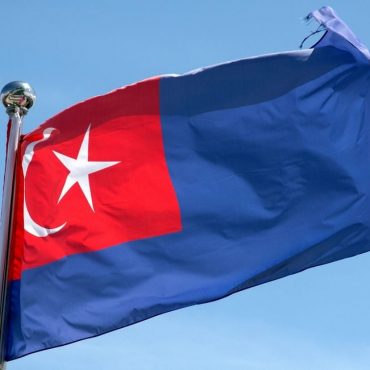 Cuti Minggu Kembali Sabtu & Ahad, Pemangku Sultan Johor Harap Majikan Dapat Beri Pekerja Ruang Solat Jumaat