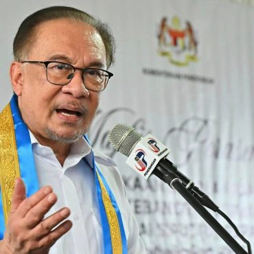 'Jangan Perlekeh Bahasa Melayu' – PM Tegur Golongan Elit Terlalu Obses Bahasa Inggeris