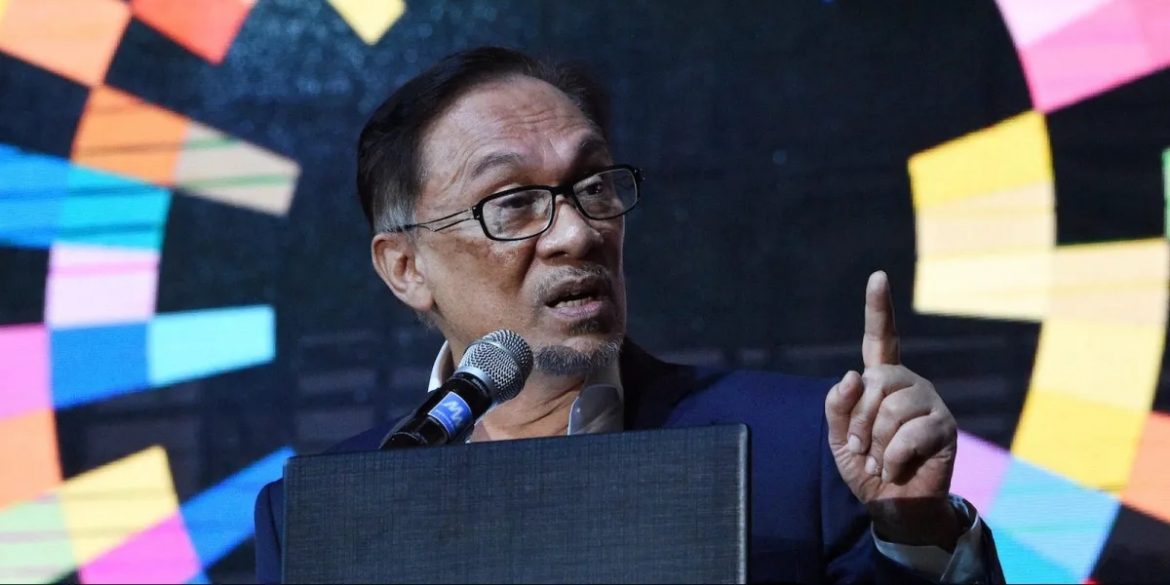 'Bank Perlu Bayar Balik Duit Mangsa Scammer Jika Terdapat Kecuaian' – Anwar Ibrahim