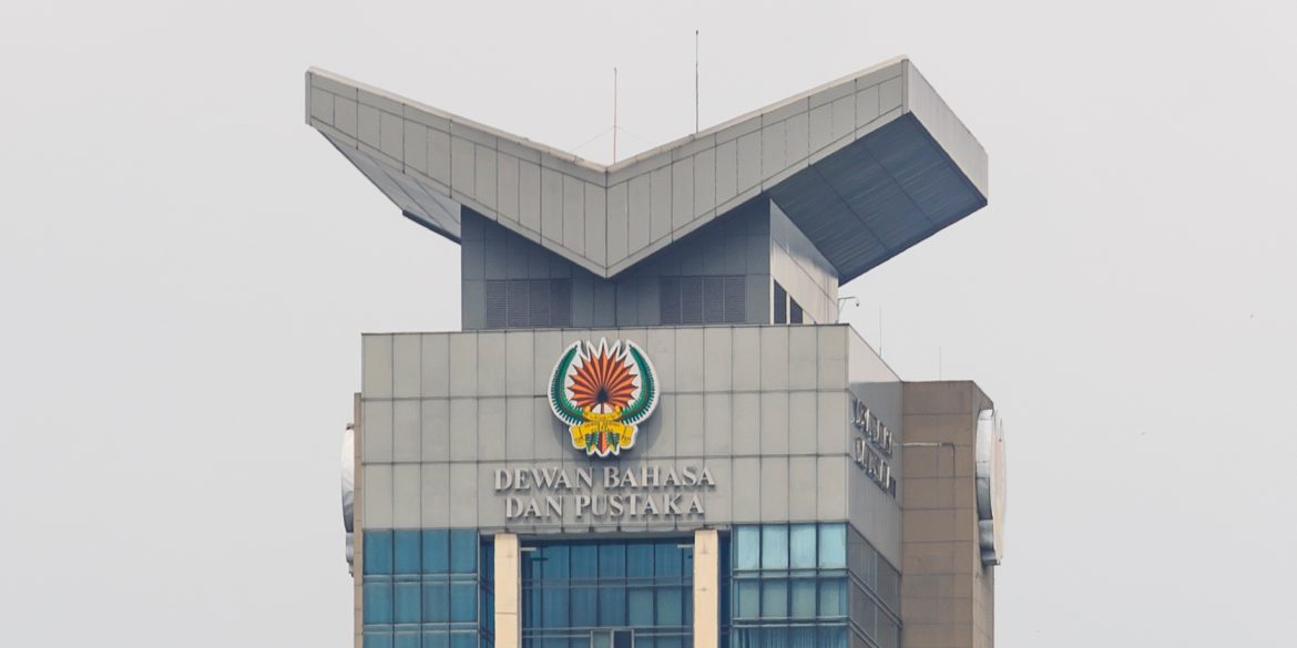 'Rakyat Malaysia Pelik, Segan Guna Bahasa Kebangsaan Sendiri' – KP DPB