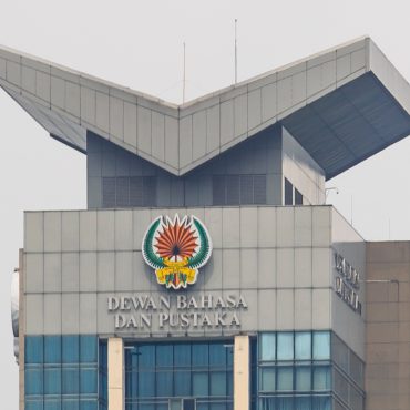 'Rakyat Malaysia Pelik, Segan Guna Bahasa Kebangsaan Sendiri' – KP DPB