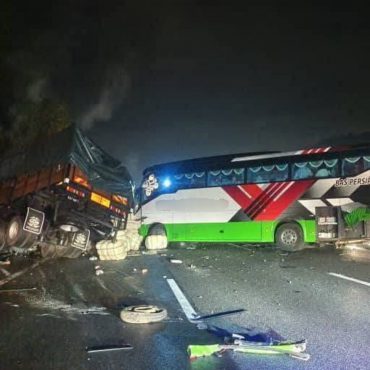 Tayar Lori Tercabut Punca 7 Terkorban Dalam Kemalangan Di PLUS