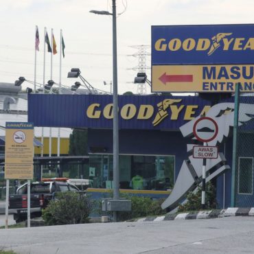 Goodyear jual Dunlop