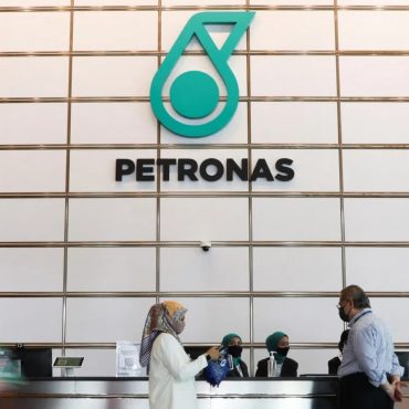 PETRONAS Untung RM55 Bilion, Kerajaan Dapat Dividen RM32 Bilion