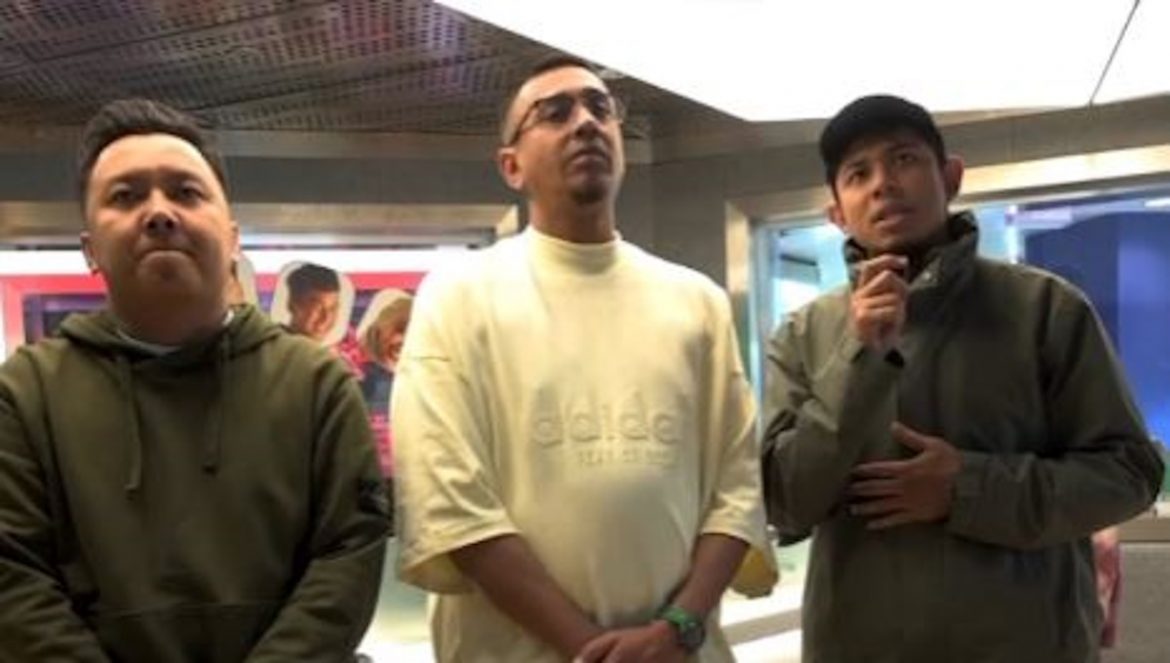 3 penyampai radio