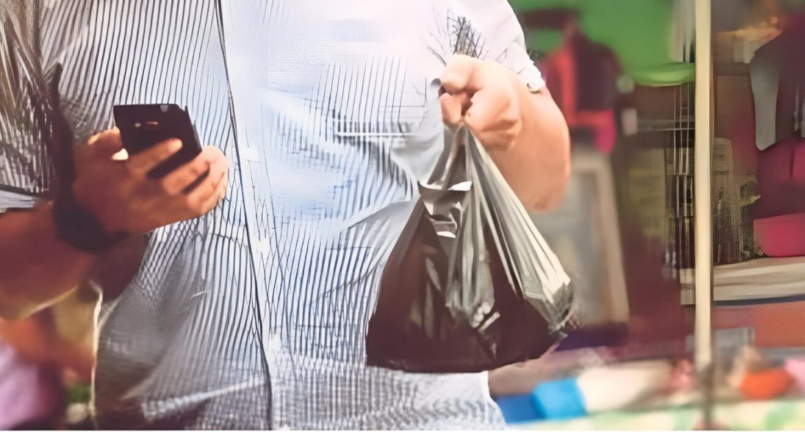 plastik hitam