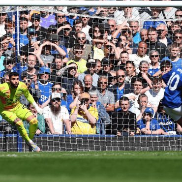 Arsenal Keciciran Mata Di Bandar Liverpool