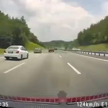 Pandu 125KM/J Di Lorong Tengah, Kereta Dashcam Disalahkan Jadi Punca Kemalangan
