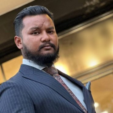 CEO Batu Jelaskan 'Gambar Itu' Untuk Teman Wanita, Terlupa 'Crop' Bahagian Tak Sepatutnya