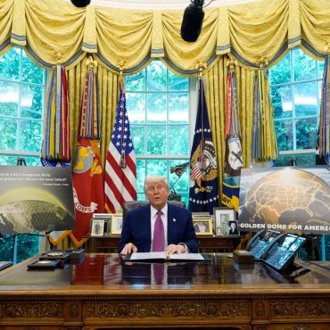 Donald Trump Mahu Bina RM822.5 Bilion 'Golden Dome' Untuk Amerika, Boleh Tahan Serangan Dari Angkasa Lepas