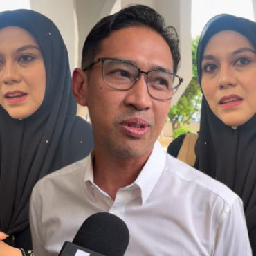 [VIDEO] Zehra Zambri Datang Bulan, Lafaz Cerai Ditangguhkan – ‘Harap Itu Adalah Tarikh Terakhir Saya Hadir Ke Mahkamah’
