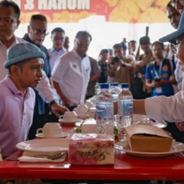 Anwar Ibrahim Simpati Atas Ujian Yang Menimpa, Titip Pesanan & Hulur Bantuan Buat Amir Raja Lawak