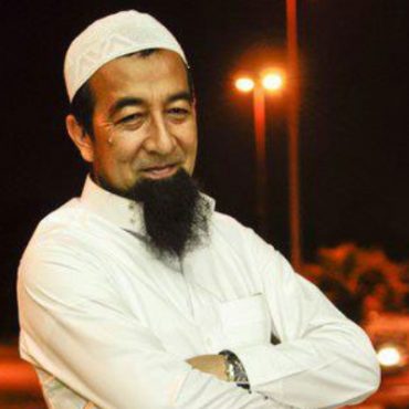 ‘Buka Hijab Jadi Lebih Dekat Dengan Allah? Itu Jahil’ – Ustaz Azhar Idrus