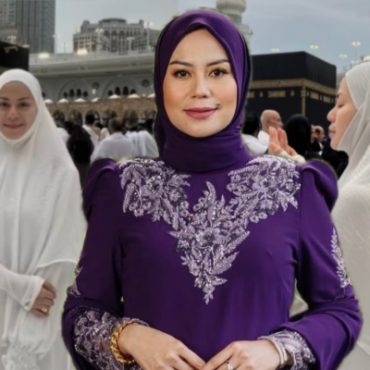 Rebecca Nur Al Islam Selesai Tempoh Iddah, Kini Berangkat Ke Tanah Suci – ‘Teruskan Doa Untuk Saya’