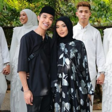 [VIDEO] Pempengaruh Sally Whoo Umum Bakal Timang Sepasang Anak Kembar