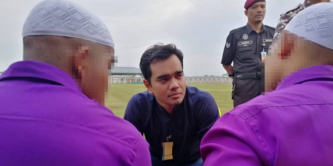 Netizen Minta Alif Satar Kongsi Semula Vlog Jumpa Banduan Akhir, Pelajar Menyesal Disumbat Ke Dalam Penjara